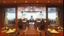 BLEU DE NIMES - Dining area